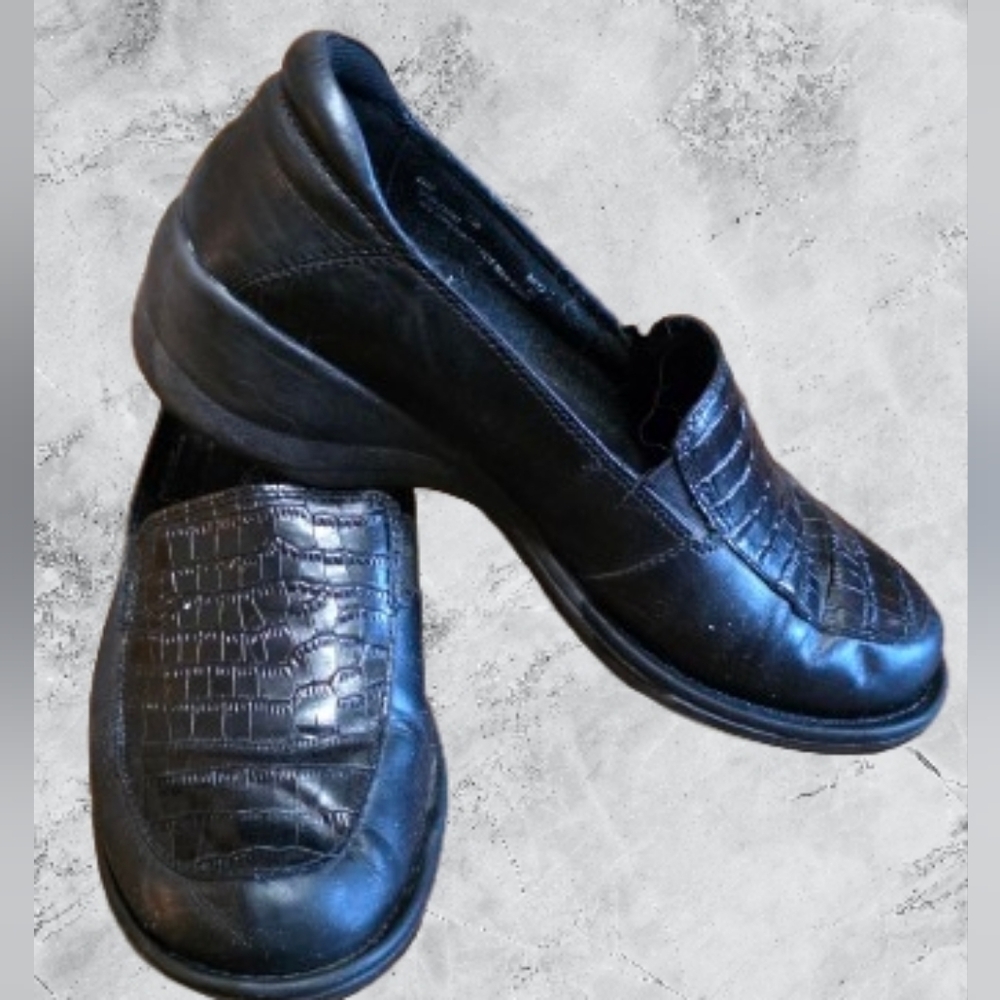 Clarks Black Leather Women's Shoes